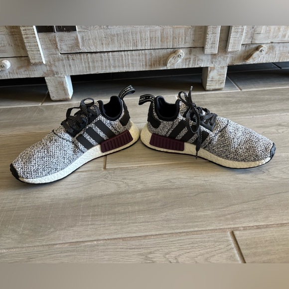 Adidas NMD R1 CHAMPS EXCLUSIVE Burgundy Black and White - Picture 2 of 6